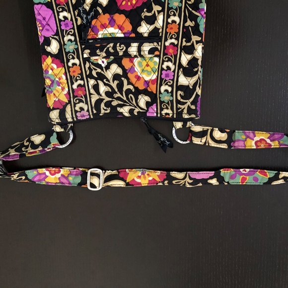 Vera Bradley Suzani Hipster, Crossbody, EUC - Picture 4 of 11